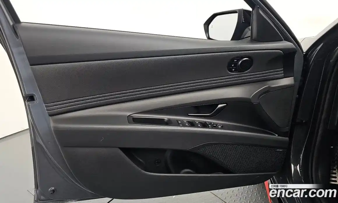 Hyundai Avante 2025 2.0 автомат (гидро), фото 14