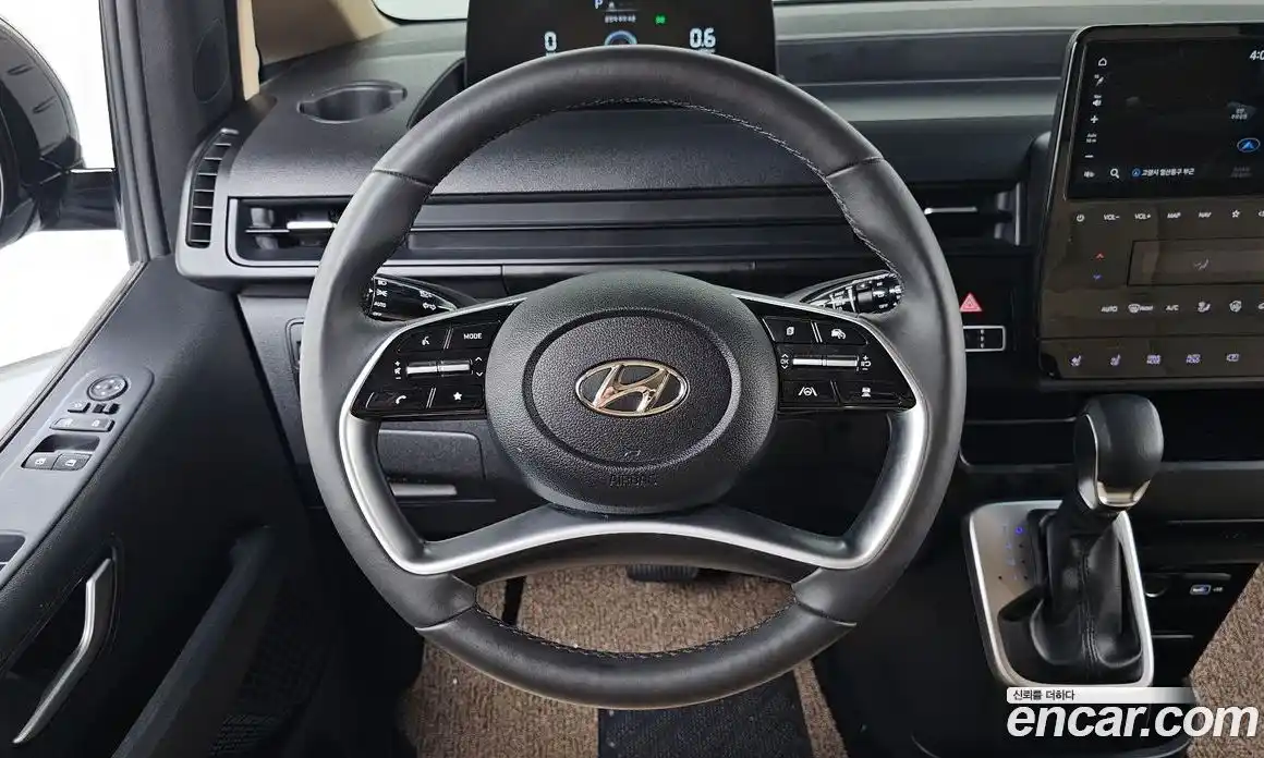 Hyundai Staria 2023 3.5 гидро, фото 18