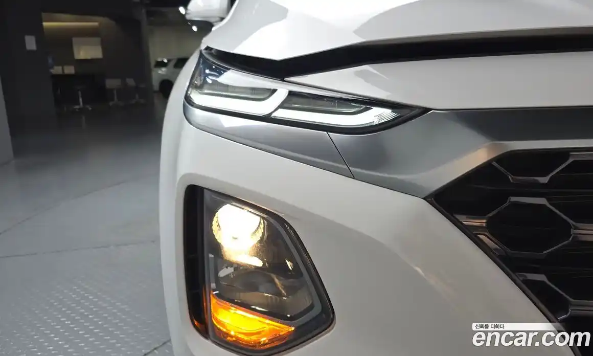 Hyundai Santa Fe 2020 2.0 автомат (гидро), фото 7