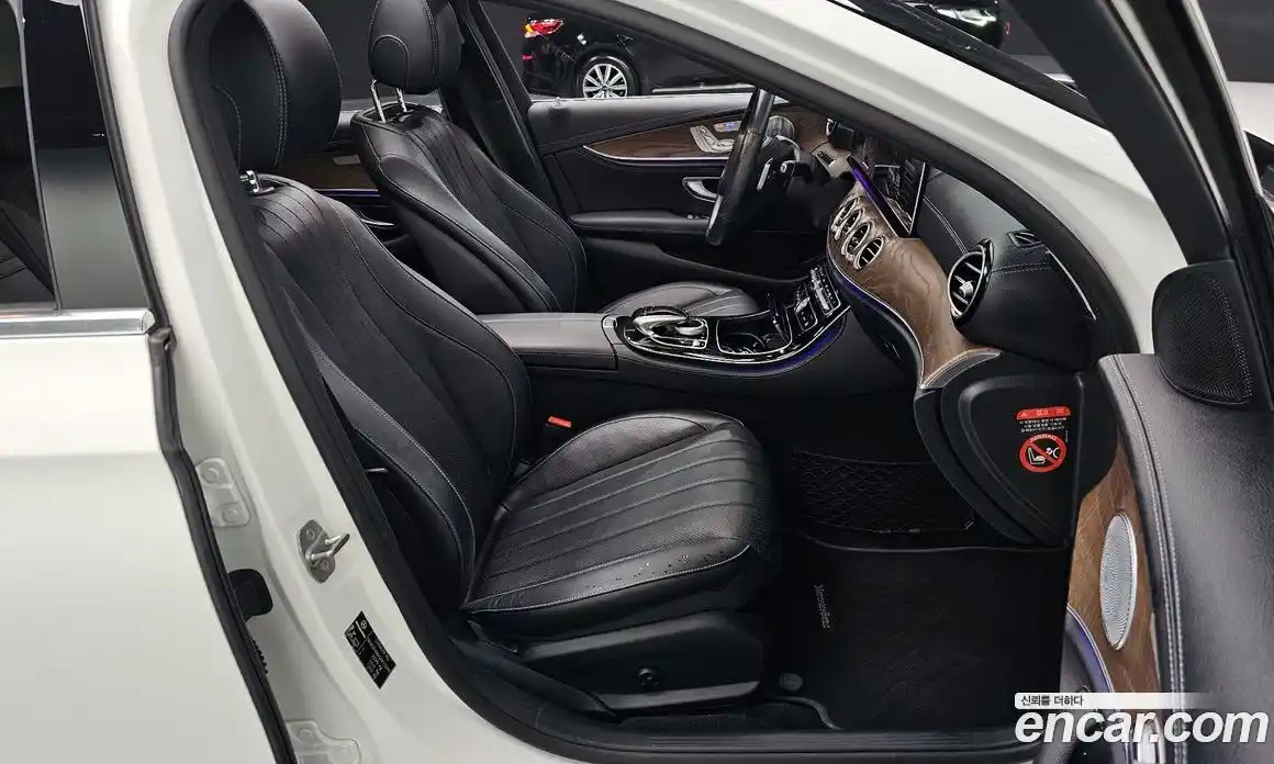Mercedes-Benz E-Class 2018 2.0 автомат (гидро), фото 16