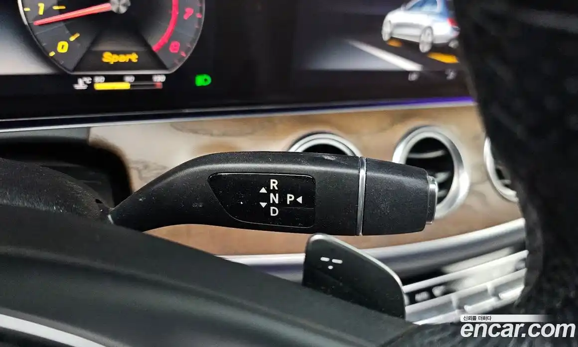 Mercedes-Benz E-Class 2018 2.0 автомат (гидро), фото 23