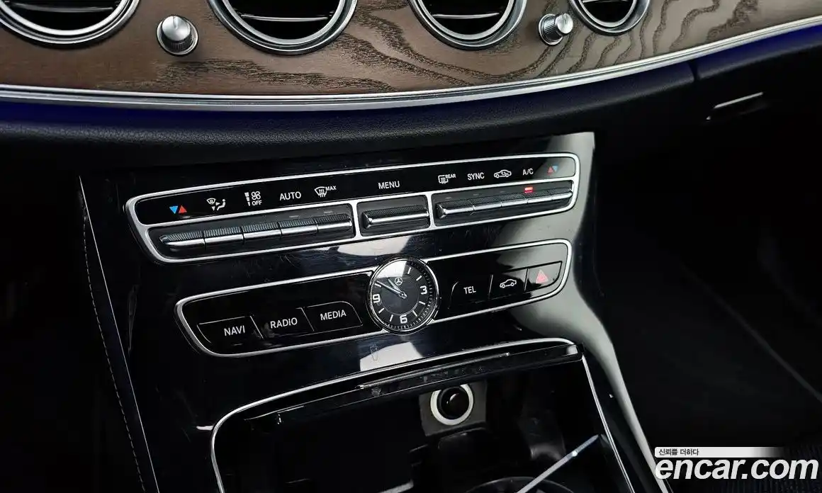 Mercedes-Benz E-Class 2018 2.0 автомат (гидро), фото 27