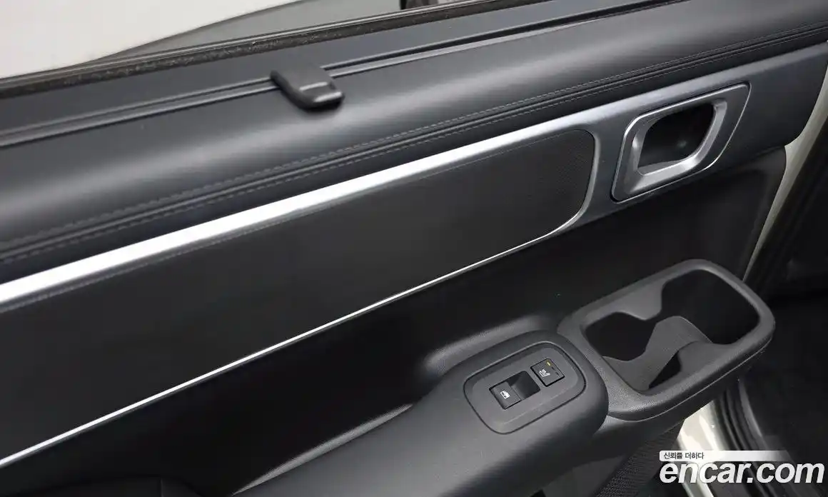 Hyundai Santa Fe 2023 1.6 автомат (гидро), фото 23