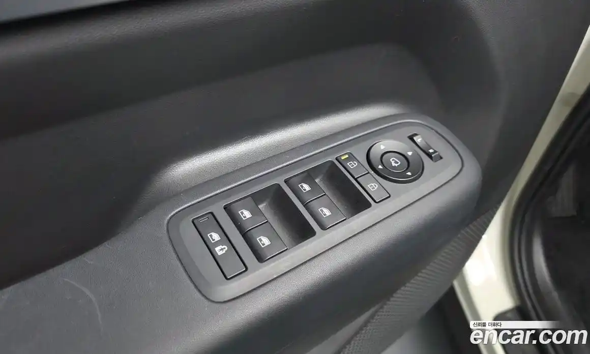 Hyundai Santa Fe 2023 1.6 автомат (гидро), фото 28