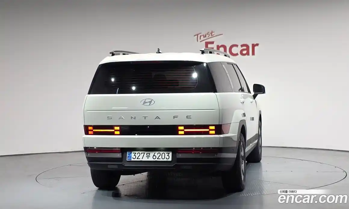 Hyundai Santa Fe 2023 1.6 автомат (гидро), фото 3