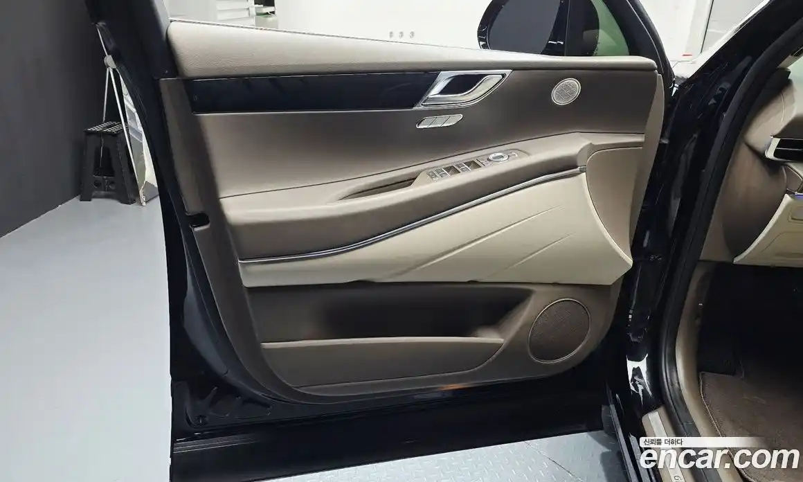 Genesis GV80 2023 2.5 гидро, фото 14
