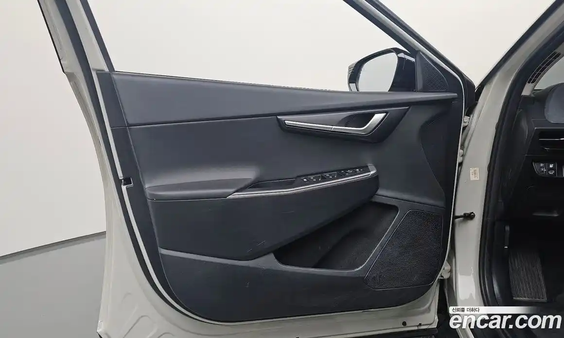 Kia EV6 2022 0.1 гидро, фото 13