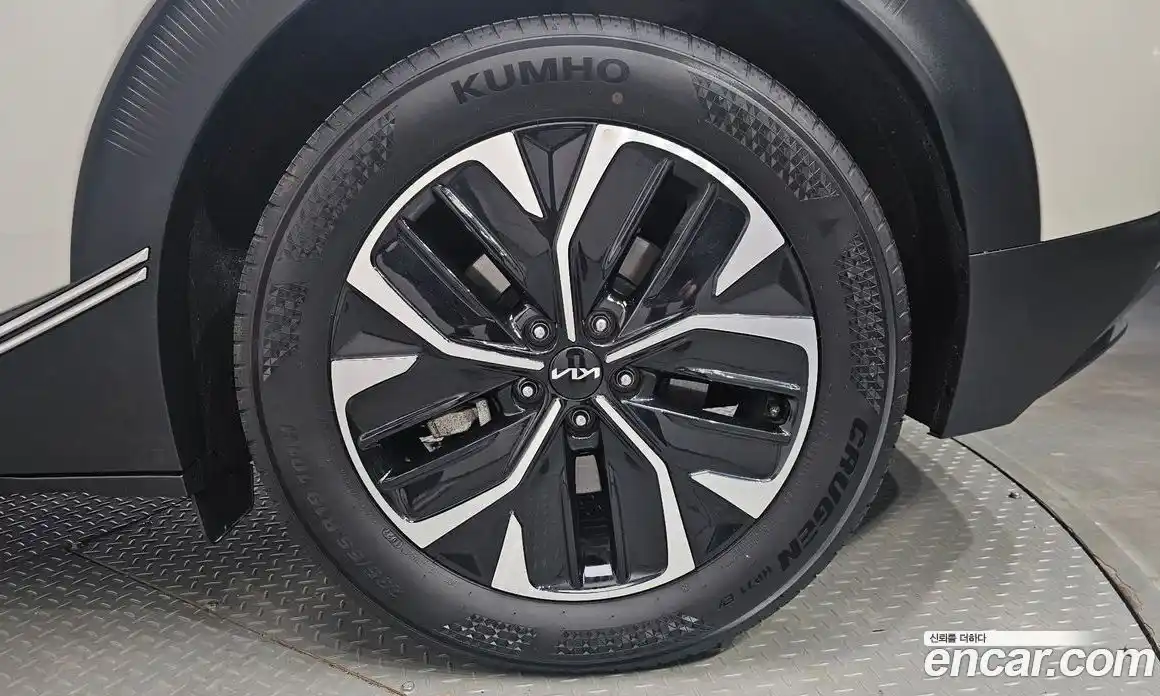 Kia EV6 2022 0.1 гидро, фото 6