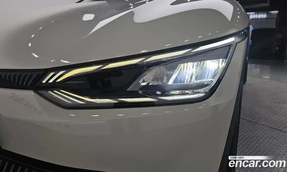 Kia EV6 2022 0.1 гидро, фото 7