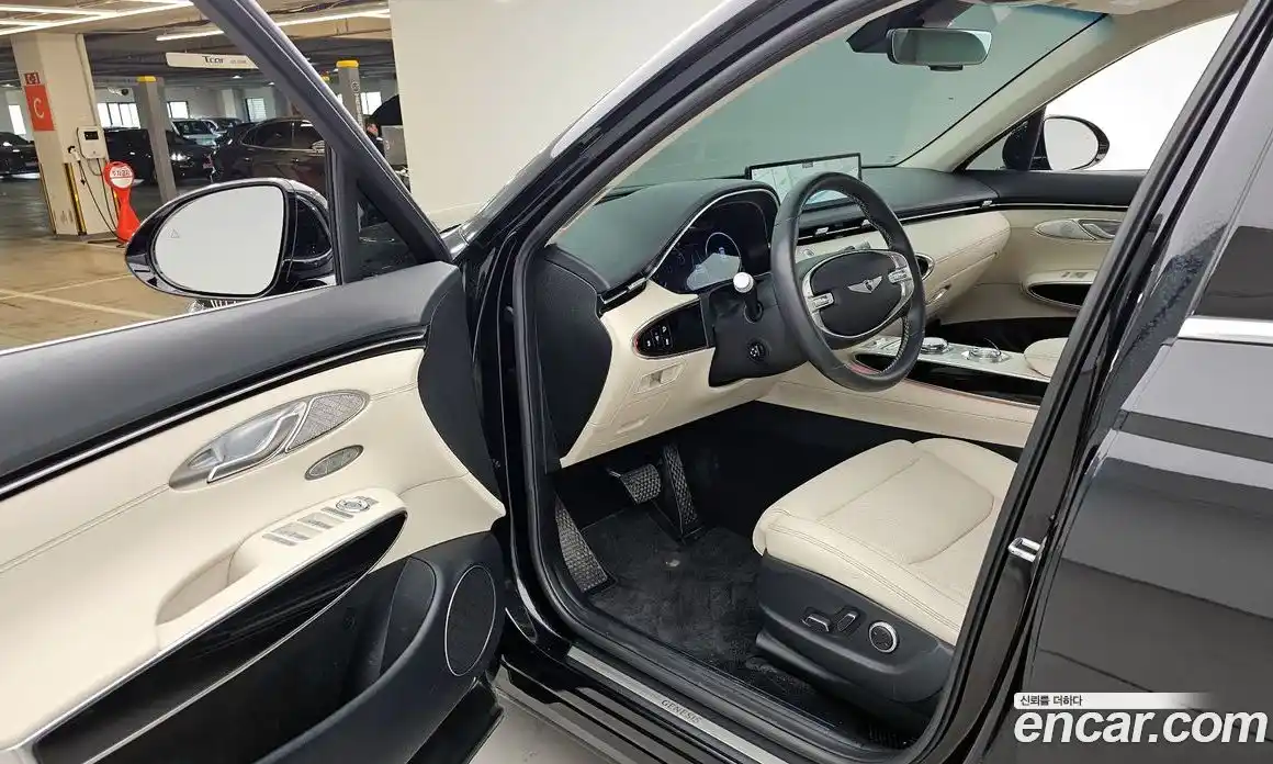 Genesis GV70 2023 2.5 автомат (гидро), фото 10