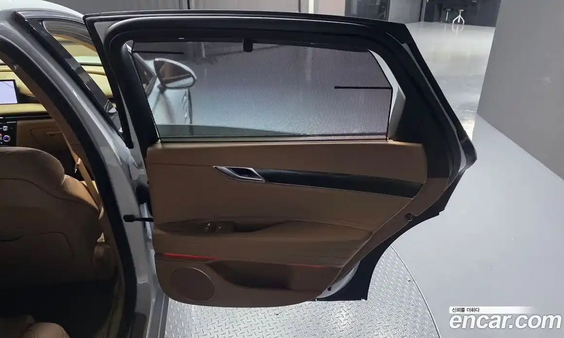Genesis G80 2025 2.5 гидро, фото 15