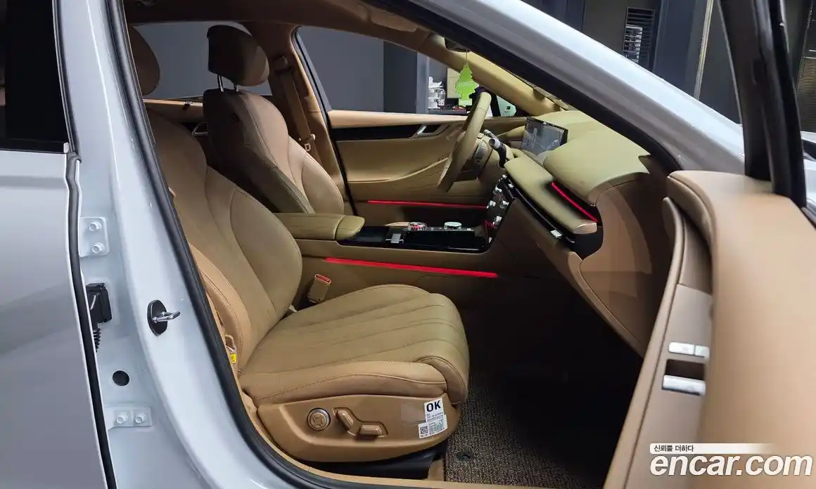 Genesis G80 2025 2.5 гидро, фото 18