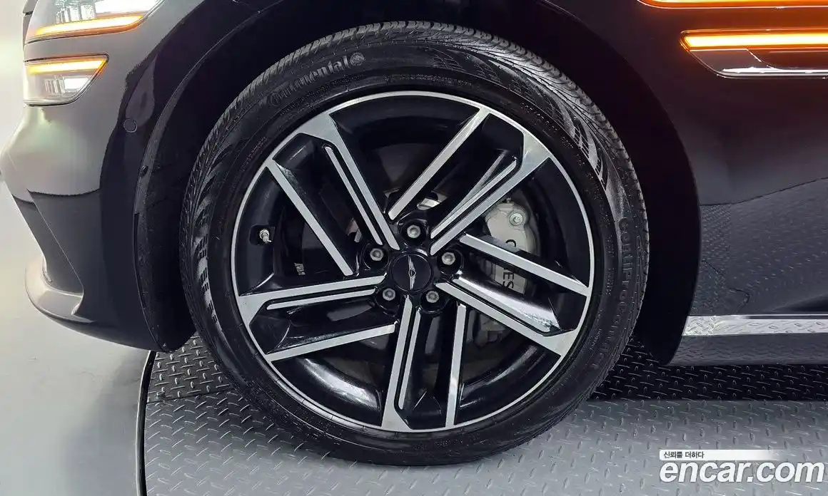 Genesis G80 2024 2.5 гидро, фото 5