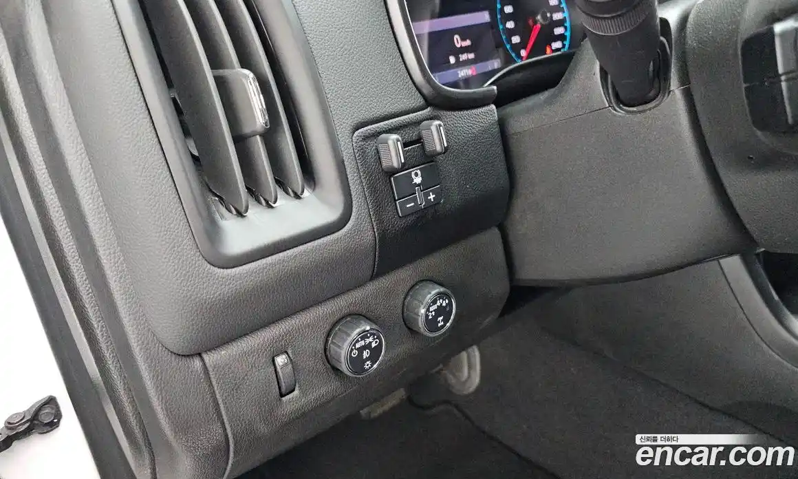 Chevrolet Colorado 2021 3.6 автомат (гидро), фото 23