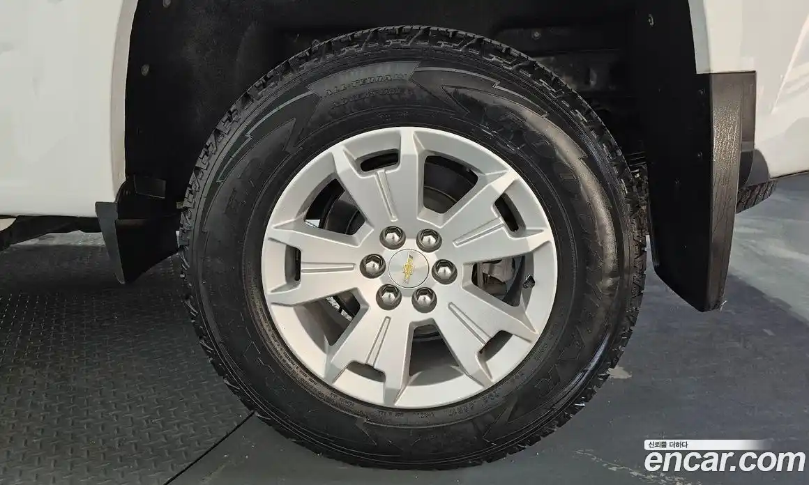 Chevrolet Colorado 2021 3.6 автомат (гидро), фото 6