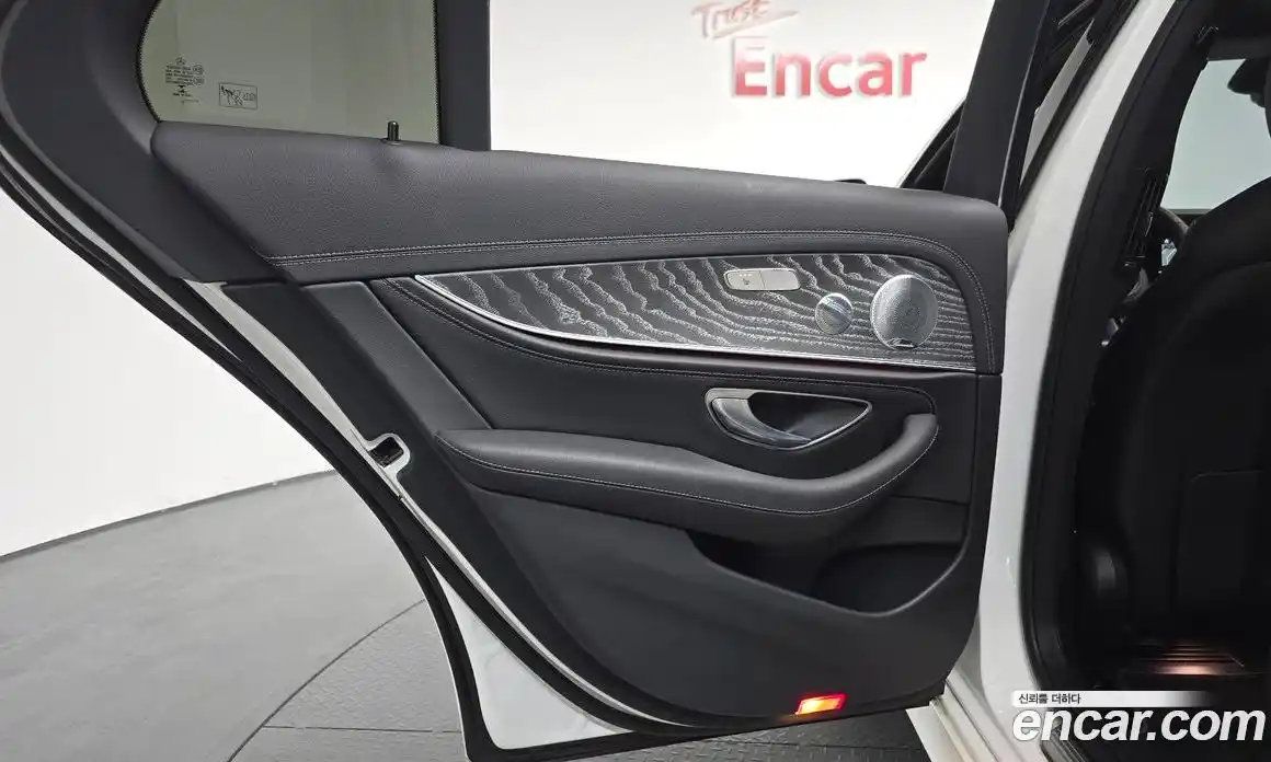 Mercedes-Benz E-Class 2020 2.0 гидро, фото 14