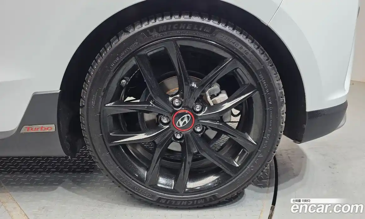 Hyundai Veloster 2019 1.6 автомат (гидро), фото 7