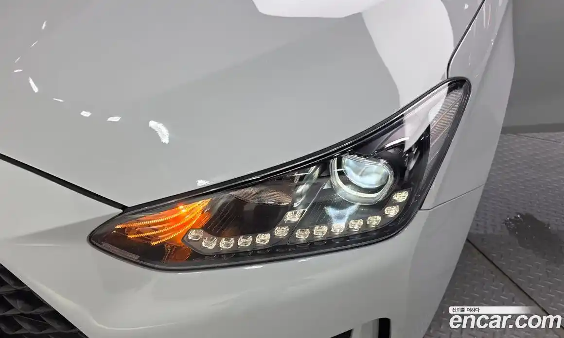 Hyundai Veloster 2019 1.6 автомат (гидро), фото 8
