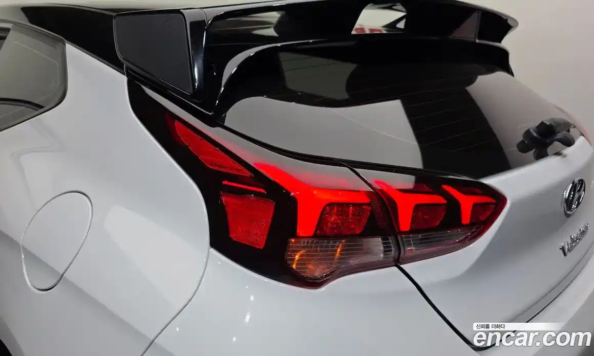 Hyundai Veloster 2019 1.6 автомат (гидро), фото 9