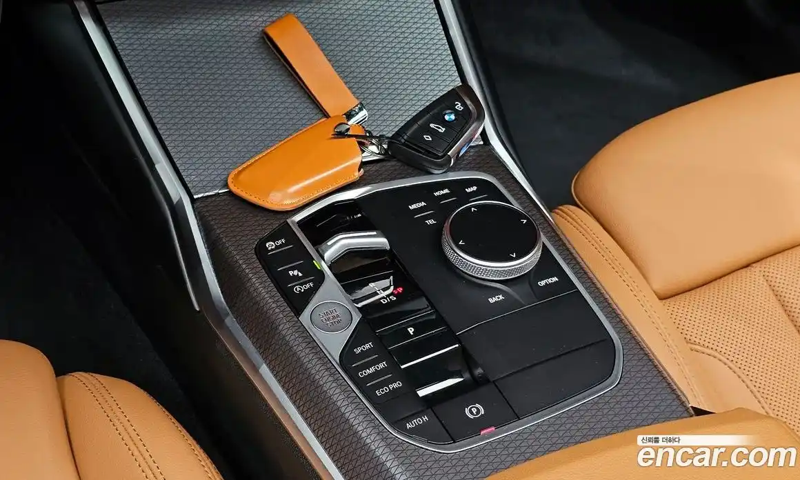 BMW 3-Series 2025 2.0 гидро, фото 12