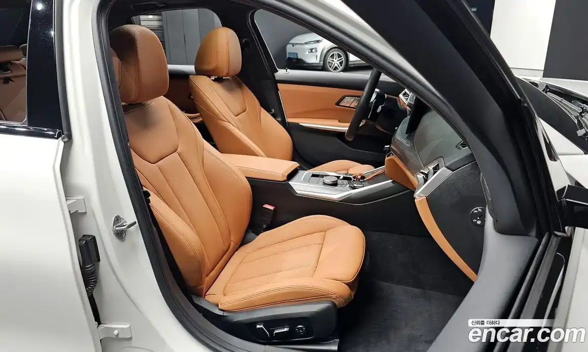 BMW 3-Series 2025 2.0 гидро, фото 16