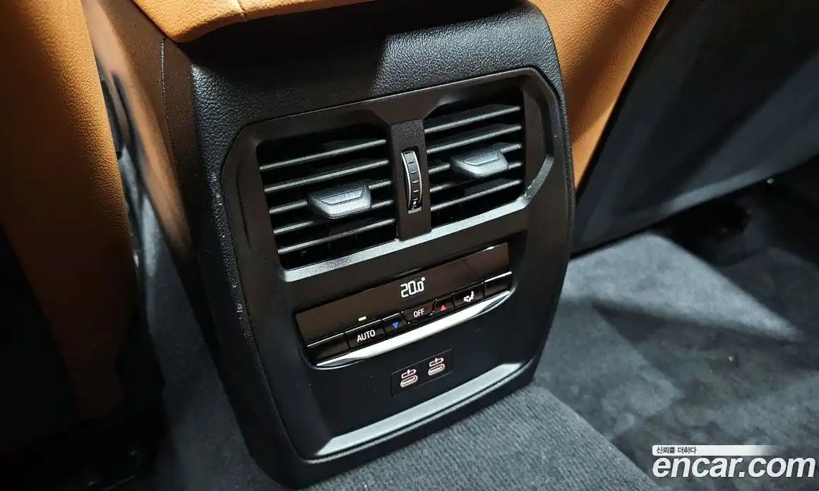BMW 3-Series 2025 2.0 гидро, фото 26