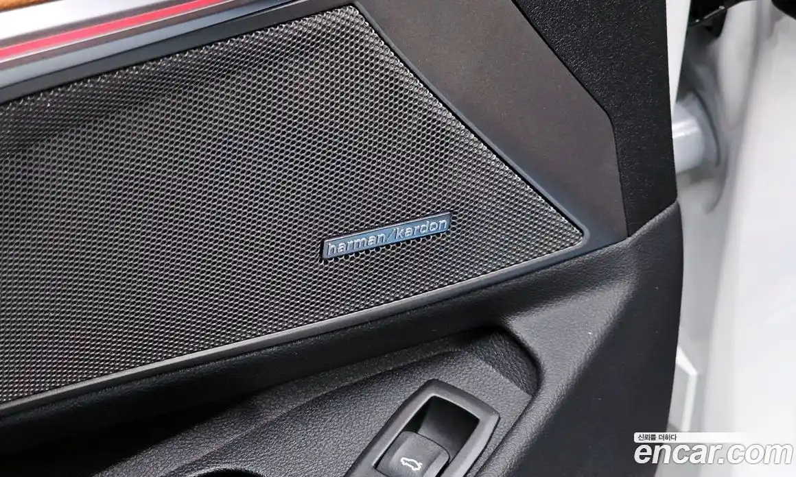 BMW 3-Series 2025 2.0 гидро, фото 27