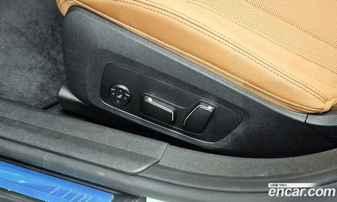 BMW 3-Series 2025 2.0 гидро, фото 29