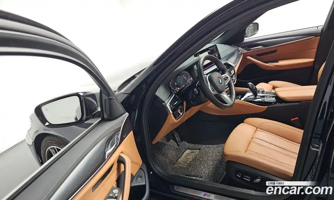 BMW 5-Series 2023 2.0 гидро, фото 12
