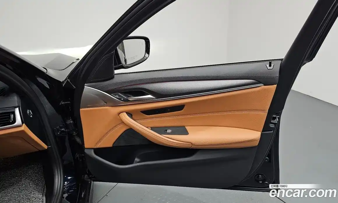 BMW 5-Series 2023 2.0 гидро, фото 13