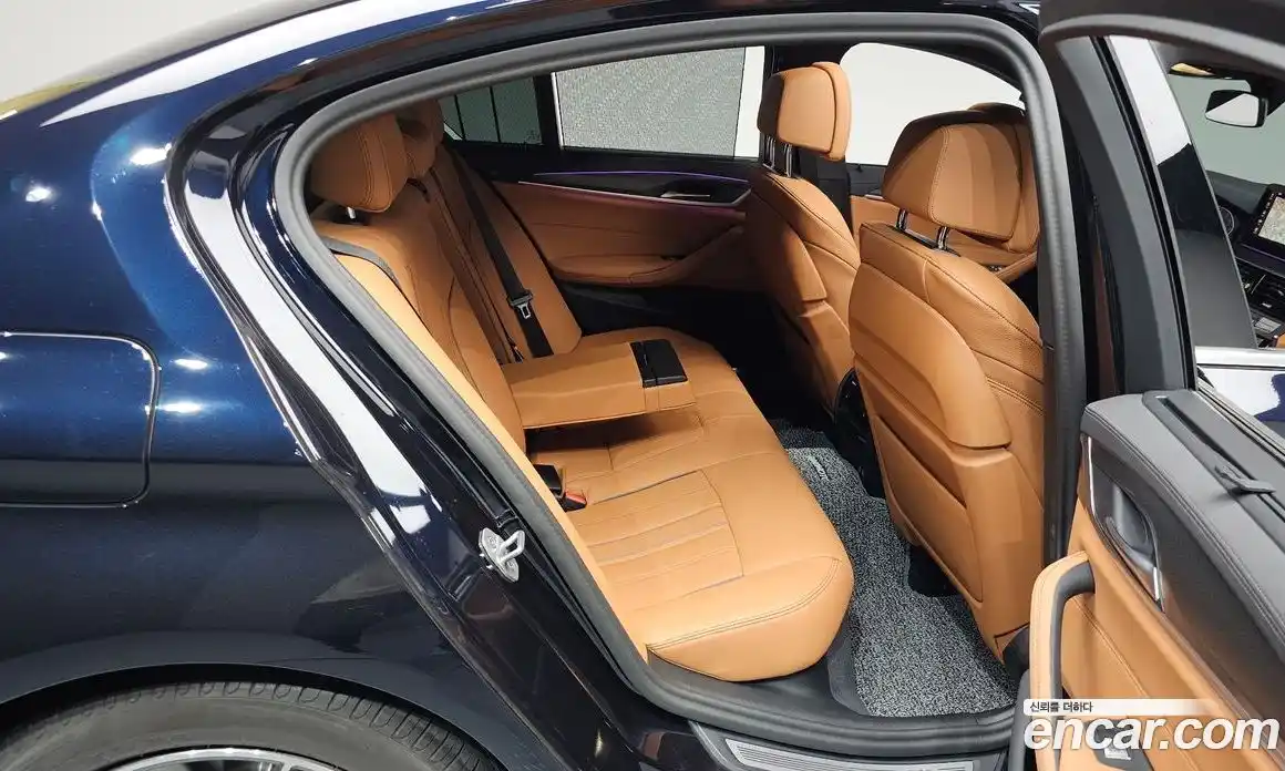 BMW 5-Series 2023 2.0 гидро, фото 16