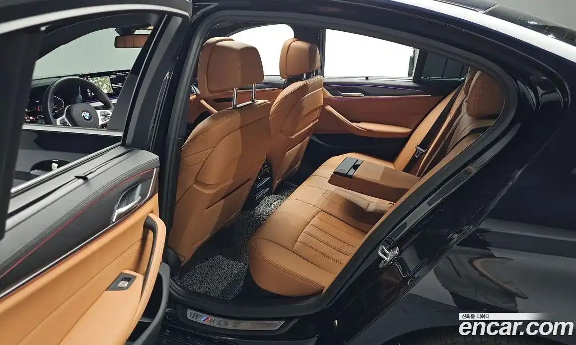 BMW 5-Series 2023 2.0 гидро, фото 17