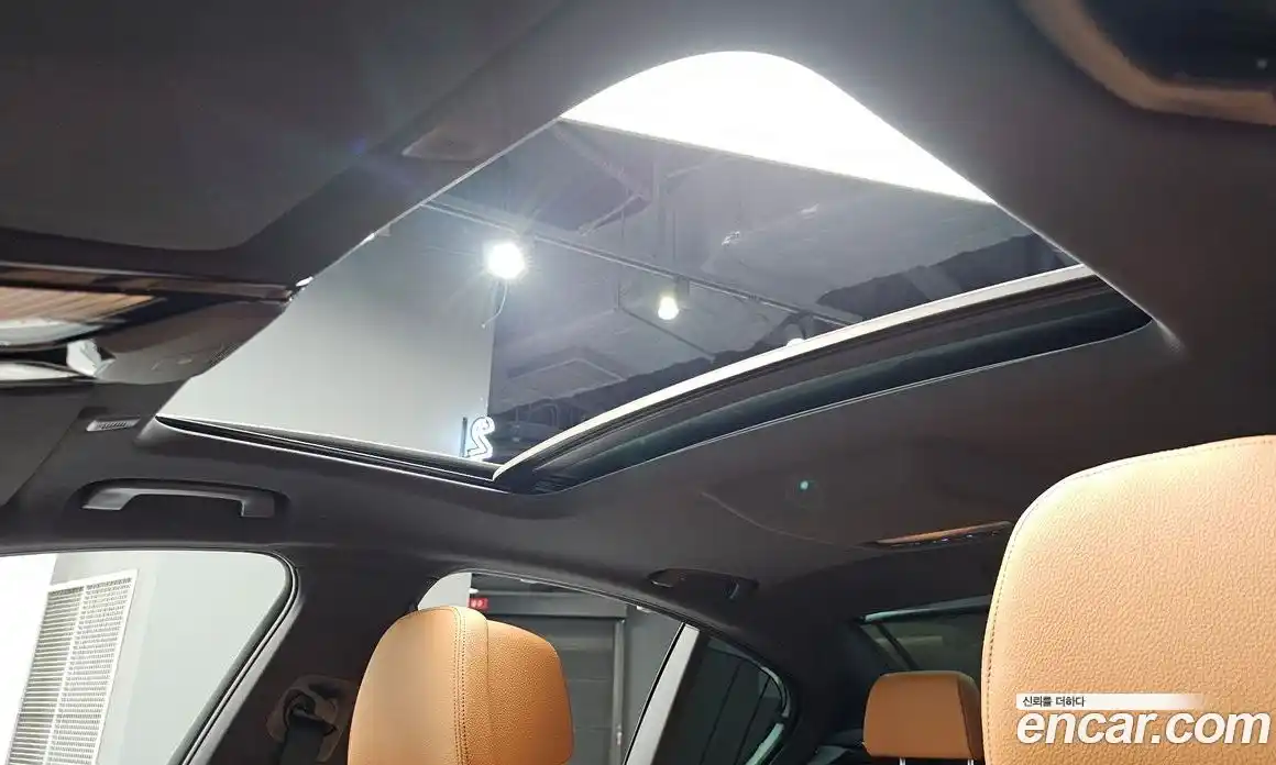 BMW 5-Series 2023 2.0 гидро, фото 21