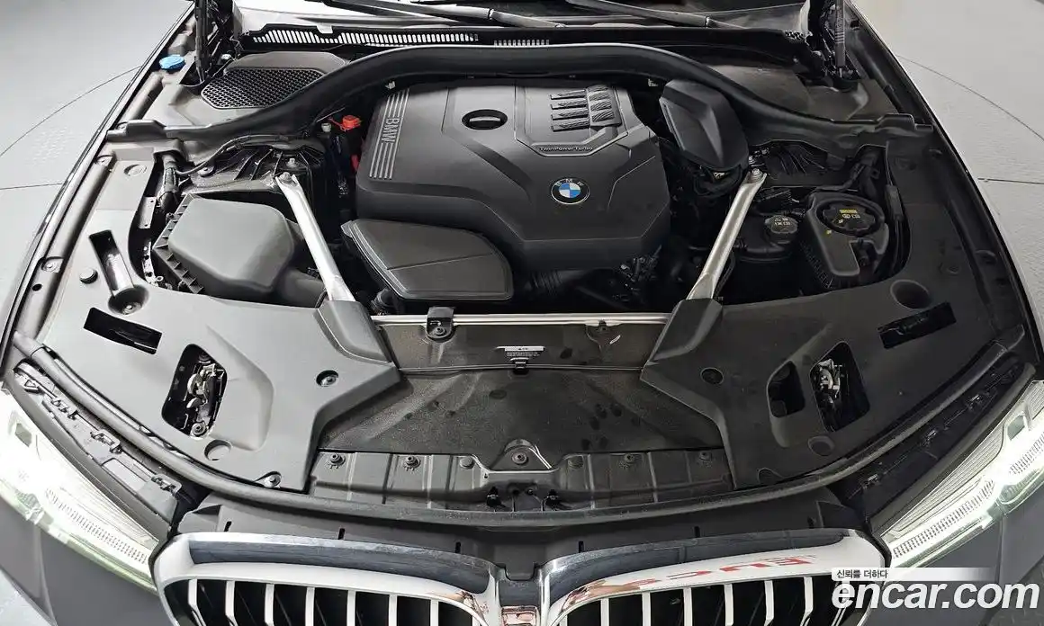 BMW 5-Series 2023 2.0 гидро, фото 5