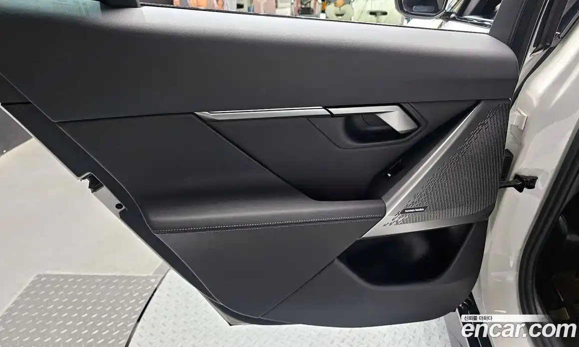 BMW 5-Series 2024 2.0 гидро, фото 15