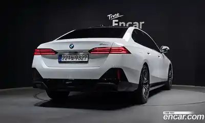 BMW 5-Series 2024 2.0 гидро, миниатюра 2