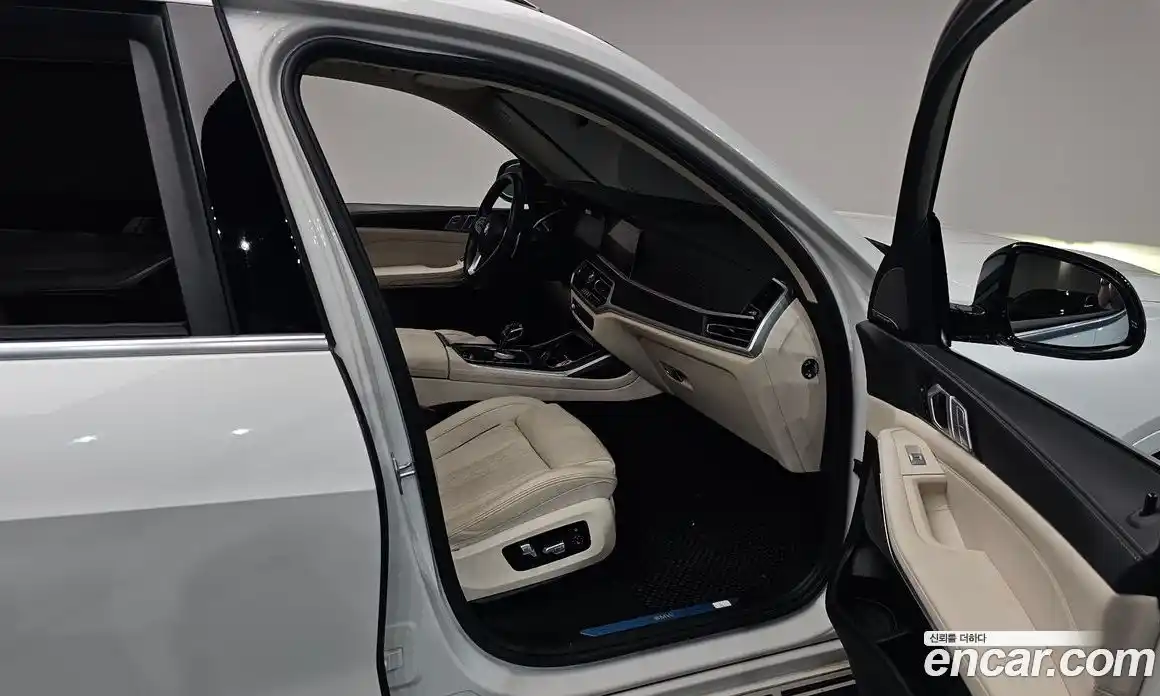 BMW X7 2022 3.0 автомат (гидро), фото 15