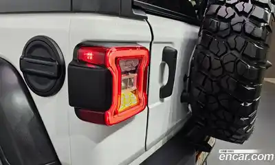 Jeep Wrangler 2021 2.0 автомат (гидро), миниатюра 9