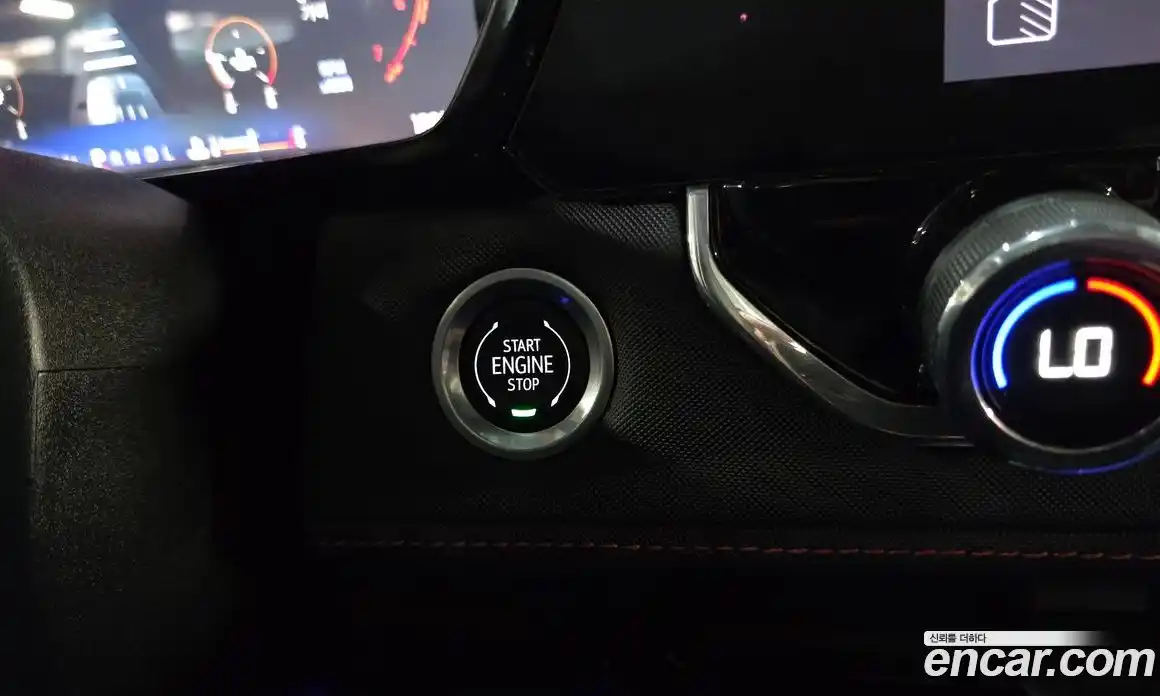 Chevrolet Colorado 2024 2.7 автомат (гидро), фото 18