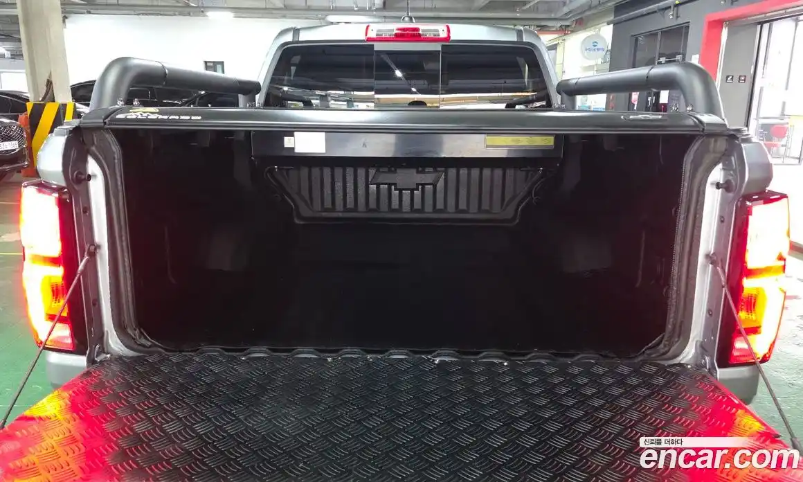 Chevrolet Colorado 2024 2.7 автомат (гидро), фото 20