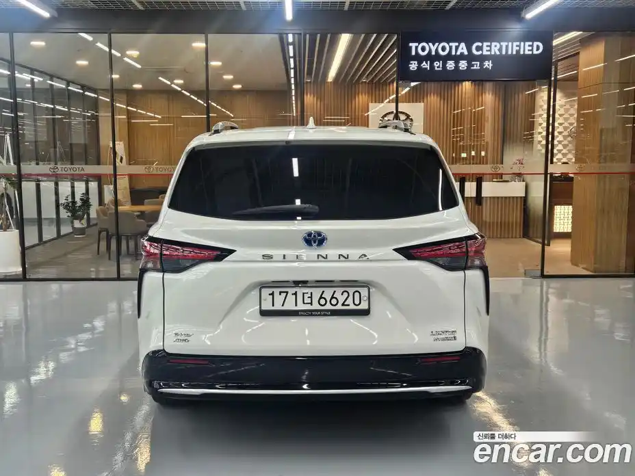 Toyota Sienna 2021 2.5 вариатор, фото 4