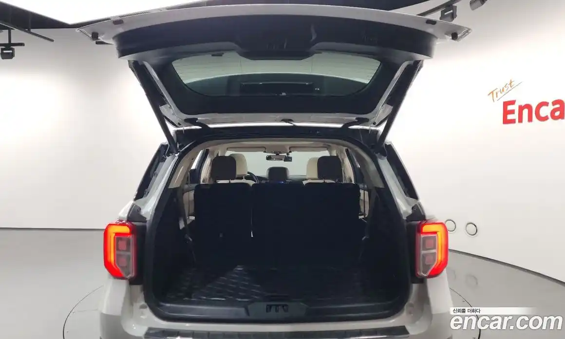 Ford Explorer 2022 2.3 автомат (гидро), фото 19