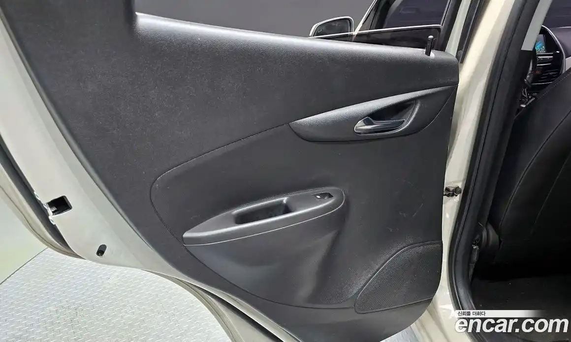 Chevrolet Spark 2015 1.0 автомат (гидро), фото 15