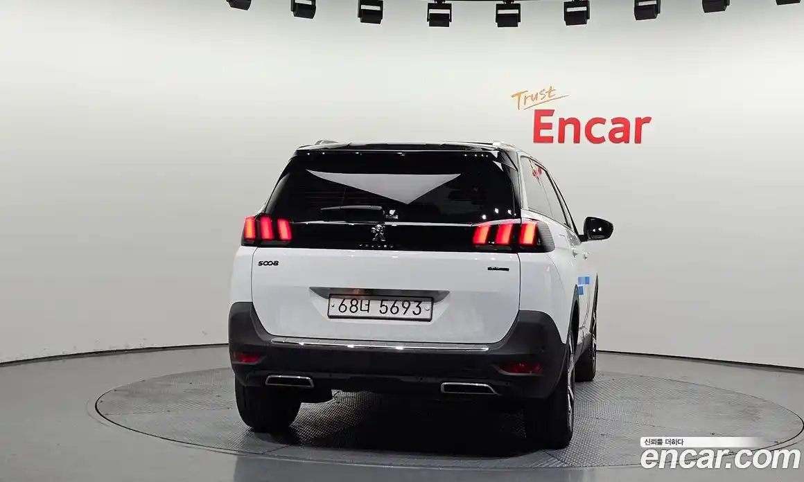 Peugeot 5008 2019 1.5 автомат (гидро), фото 4