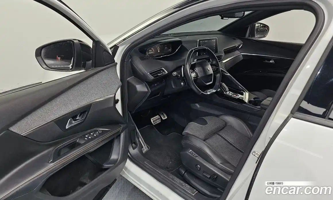 Peugeot 5008 2019 1.5 автомат (гидро), фото 10