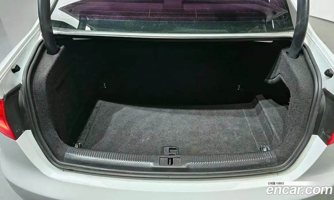 Audi A4 2012 2.0 автомат (гидро), фото 20