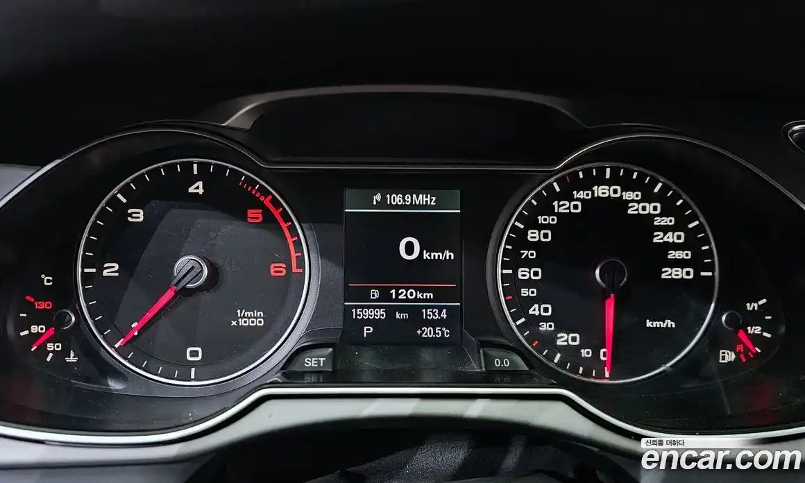 Audi A4 2012 2.0 автомат (гидро), фото 8