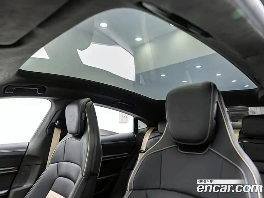 Porsche Taycan 2025 0.1 автомат (гидро), фото 13