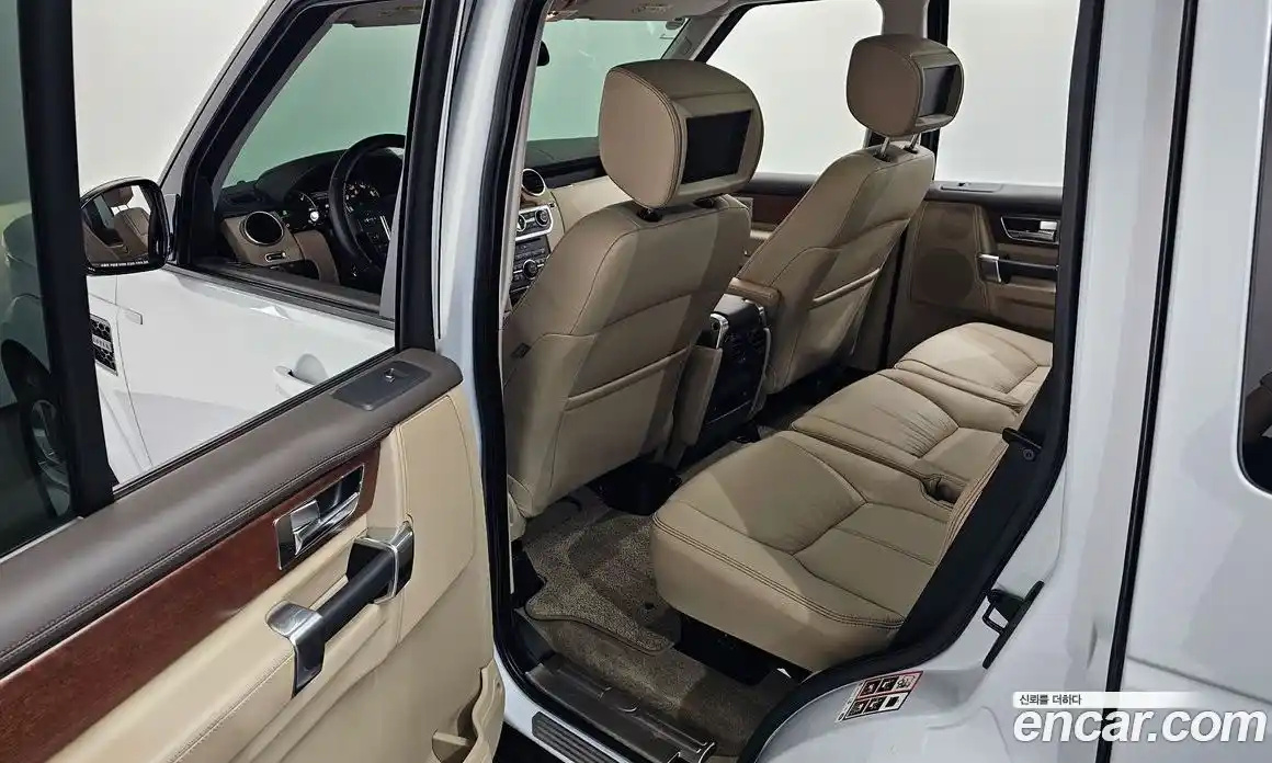 Land Rover Discovery 2016 3.0 автомат (гидро), фото 12