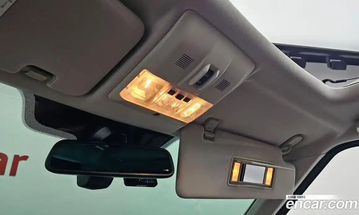 Land Rover Discovery 2016 3.0 автомат (гидро), фото 16